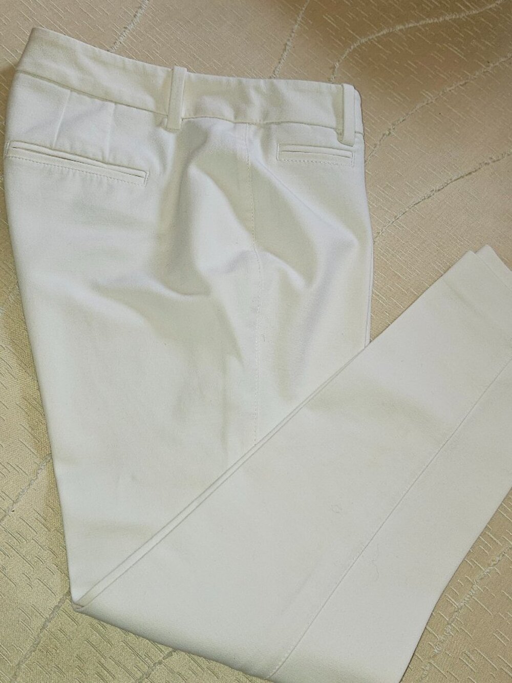WHBM WHITE SLIM ANKLE PANTS SIZE 0P - Picture 2 of 14